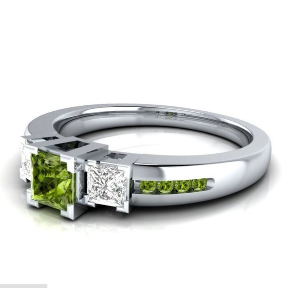 New 925 Silver Peridot White Sapphire Ring - Picture 2 of 4